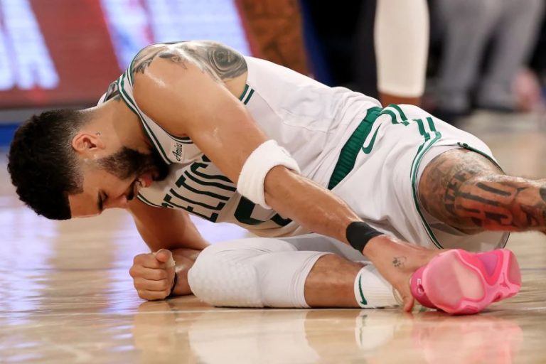 Jayson Tatum Injury Update: Celtics Star Undergoes MRI After Worrying Knicks Game